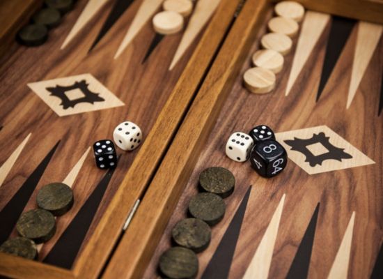 Backgammon - Set Up and Rules of Play